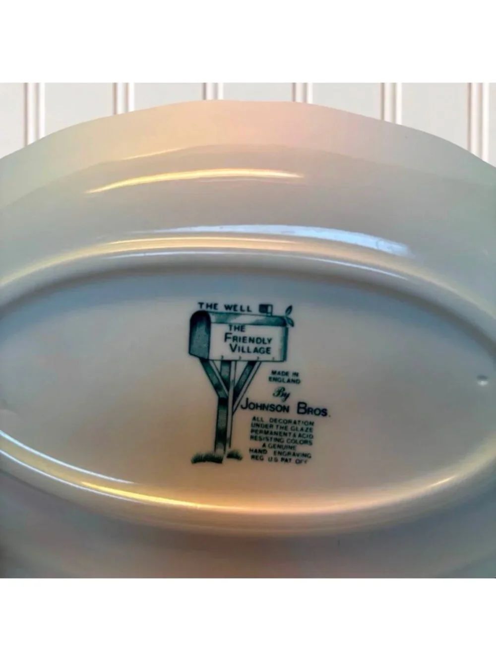 Johnson Bros The Friendly Village Gravy Boat W/ Underplate Made In England Vinta